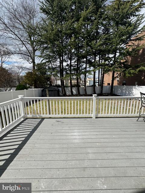 8 Cooper Ave Property Photo 7
