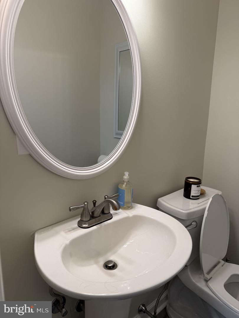 1 Britton Pl Property Photo 8