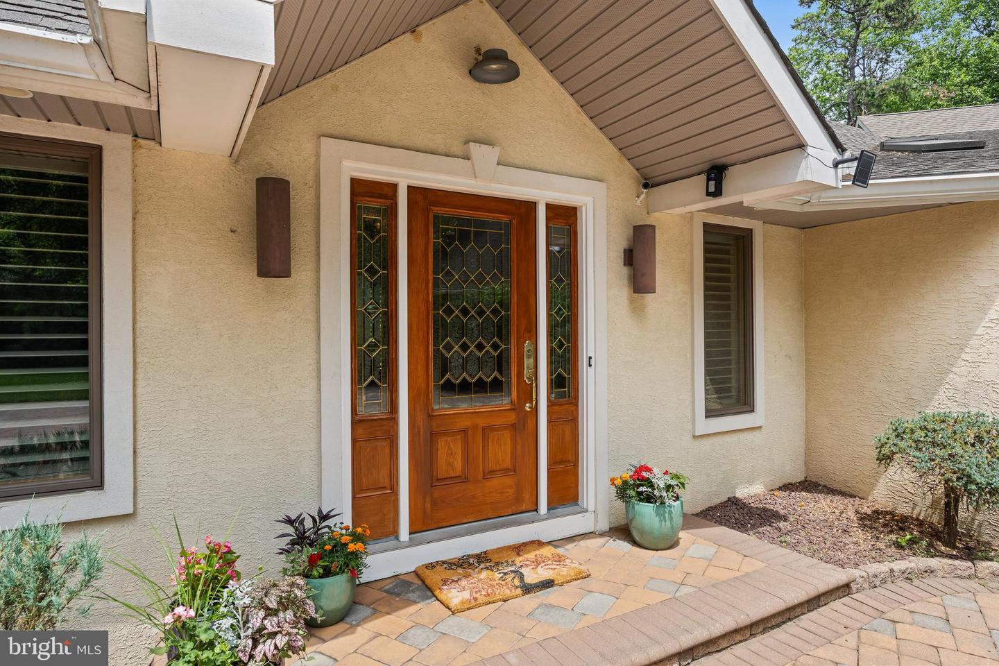 14 E Riding Dr Property Photo 7
