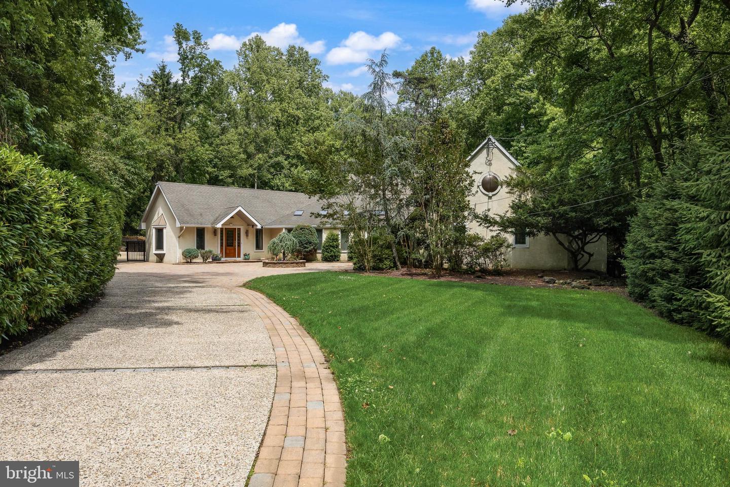 14 E Riding Dr Property Photo 70