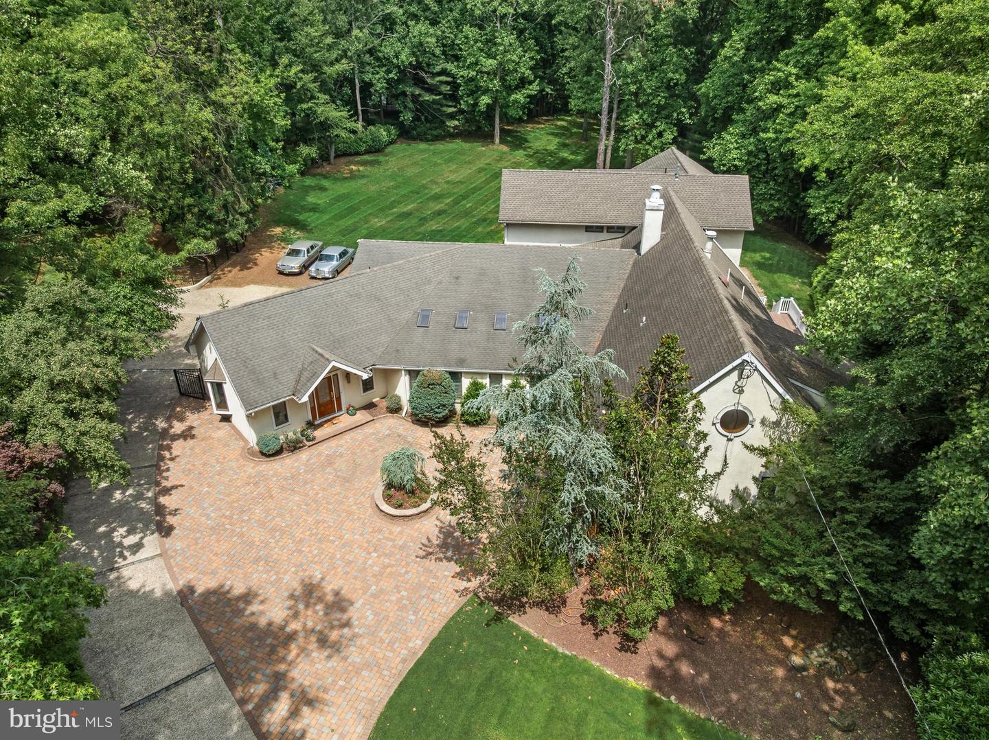 14 E Riding Dr Property Photo 72