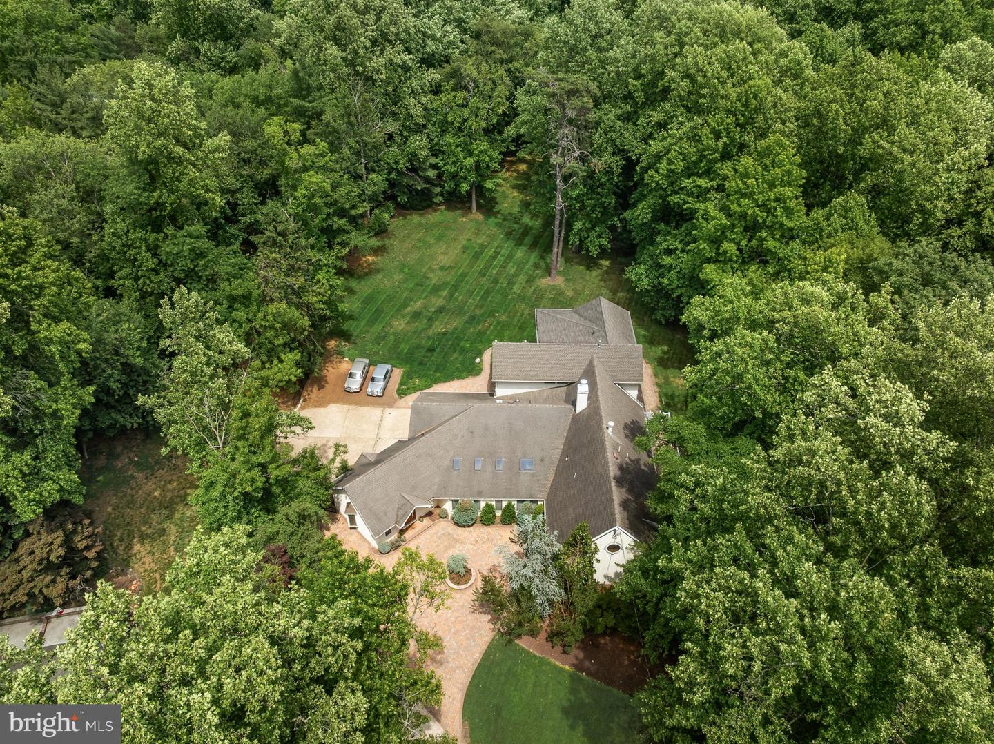 14 E Riding Dr Property Photo 77