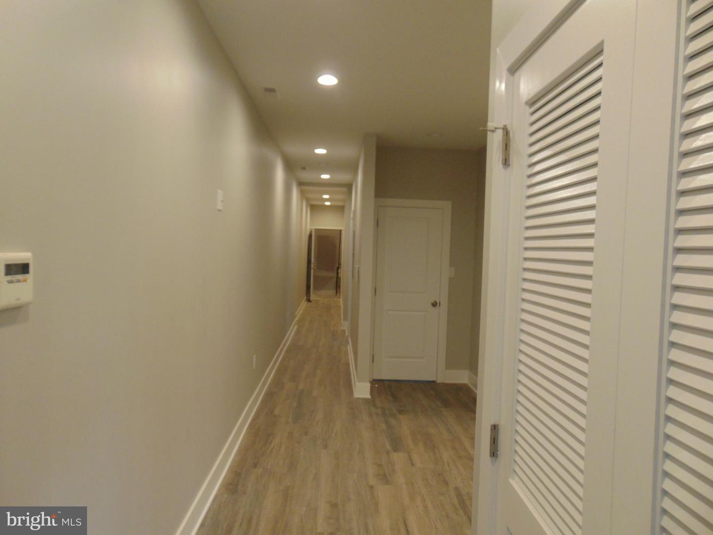 219 Market St Property Photo 4