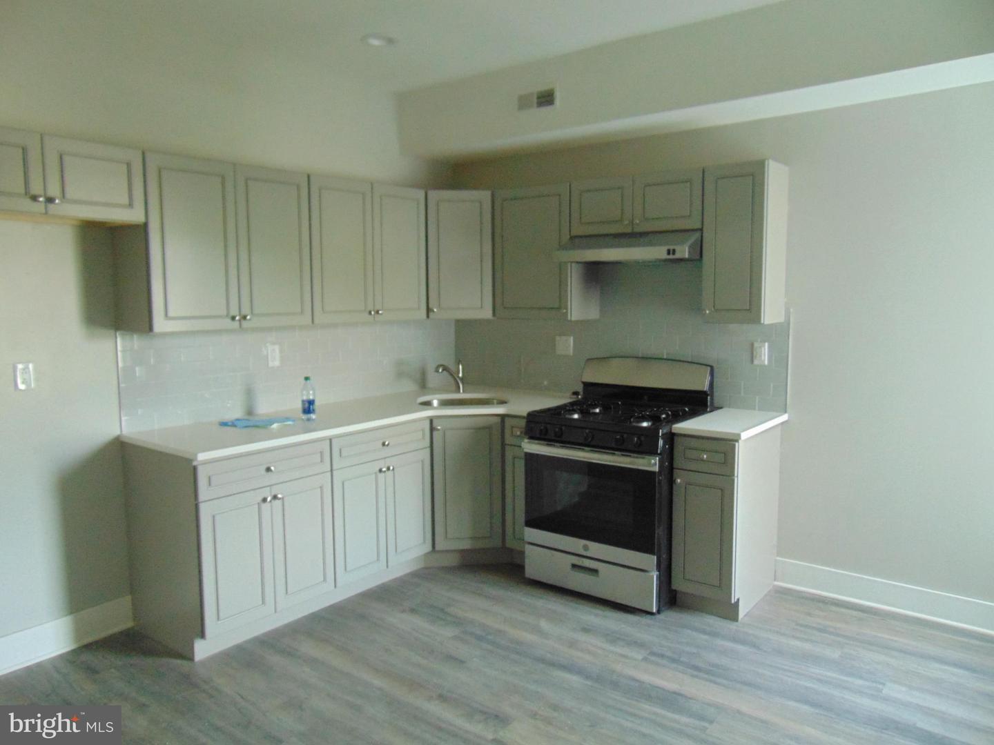 219 Market St Property Photo 14