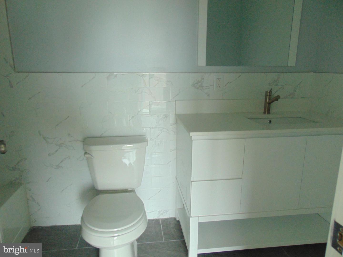 219 Market St Property Photo 17