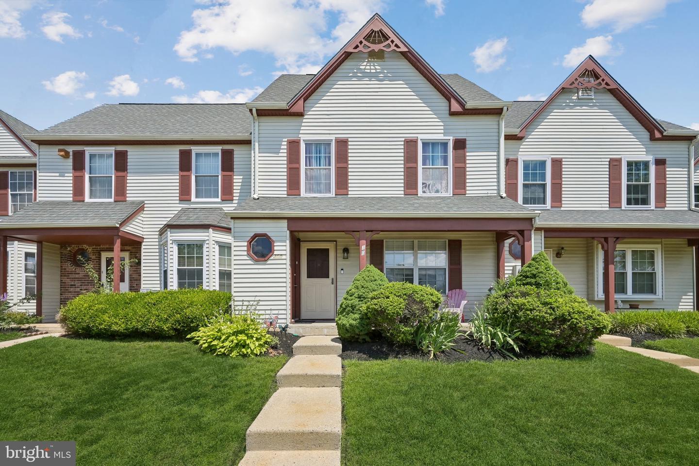 309 KNOLL DR