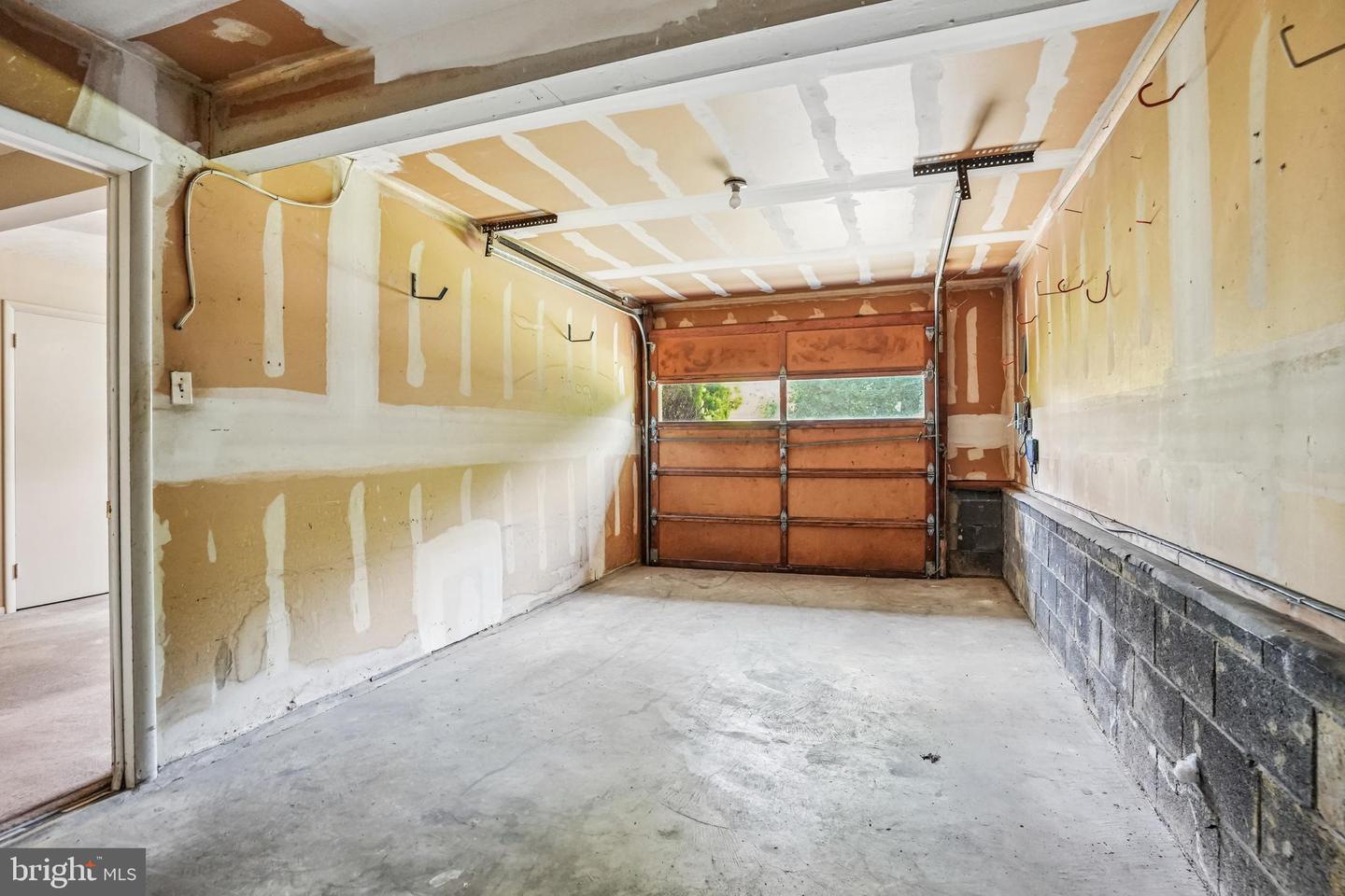 1212 Hollis Ave Property Photo 21