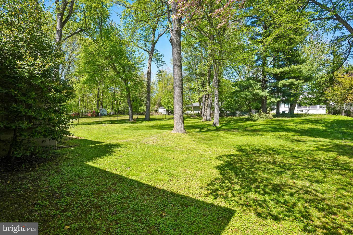 1212 Hollis Ave Property Photo 25
