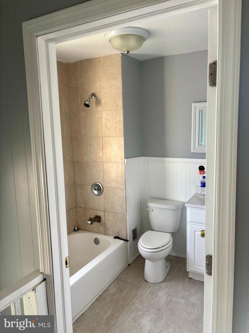 182 Haddon Ave #b Property Photo 9