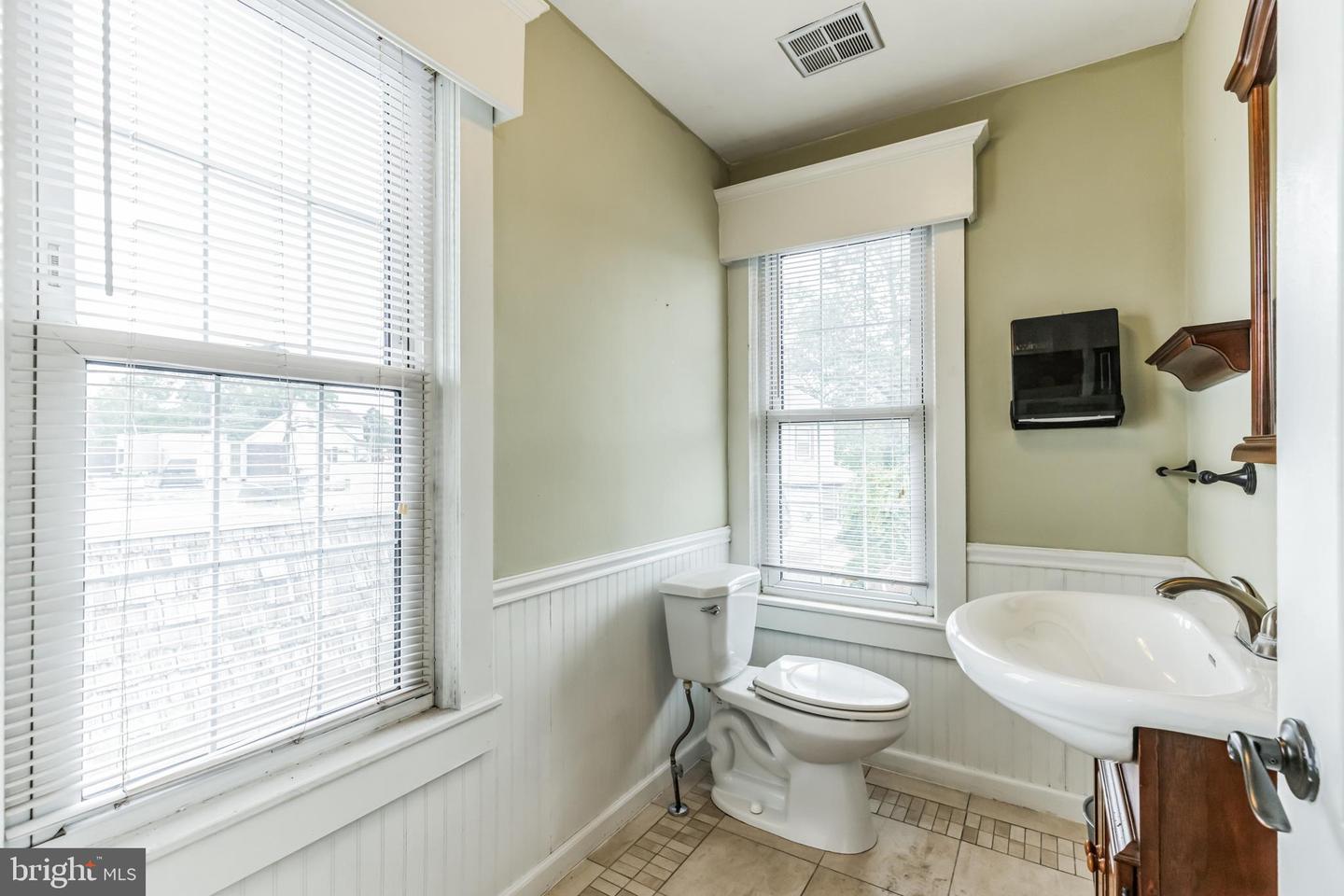 323 Haddon Ave Property Photo 24