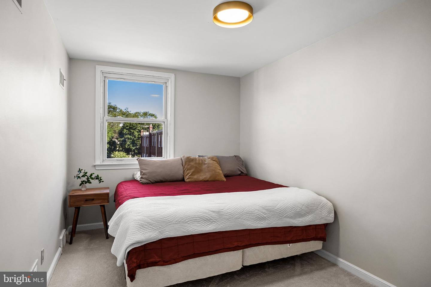 454 Woodlawn Ter Property Photo 18