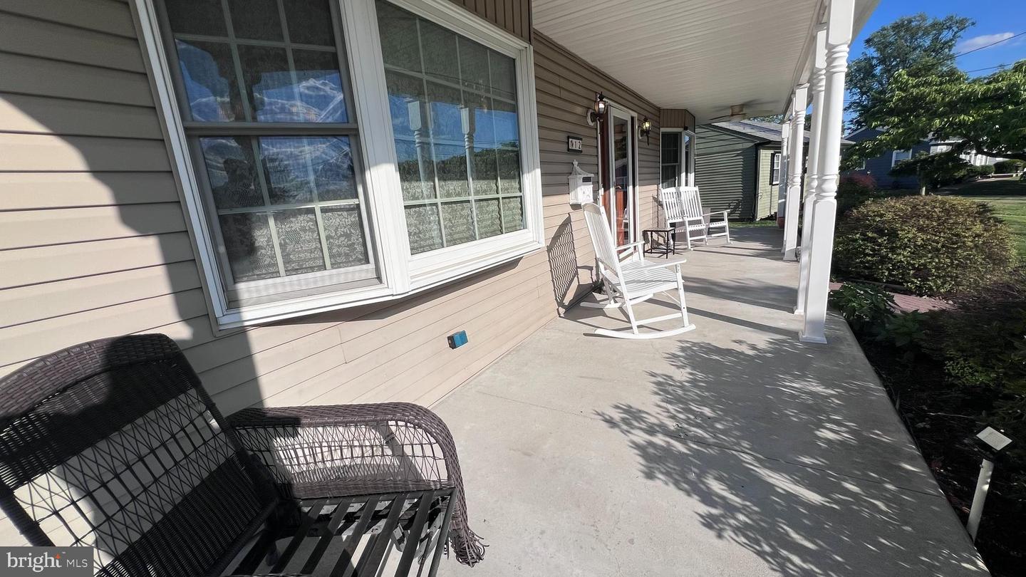 12 Elinor Ave Property Photo 4