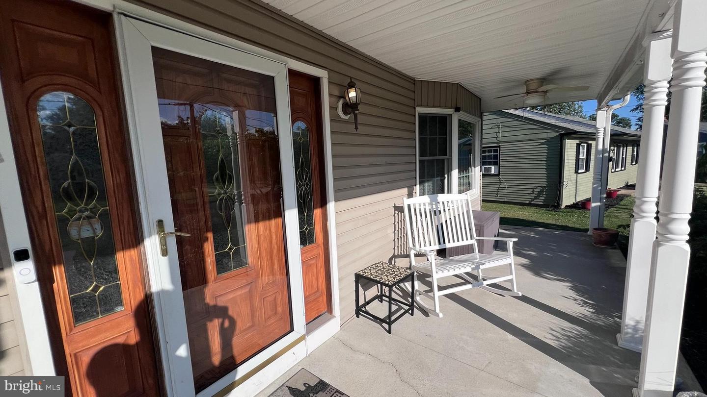 12 Elinor Ave Property Photo 5