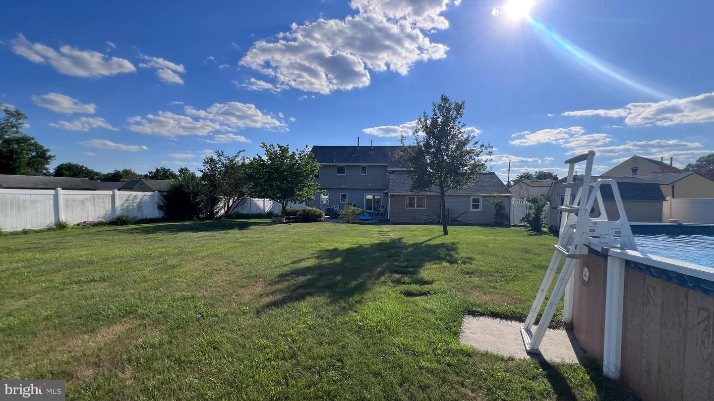 12 Elinor Ave Property Photo 31