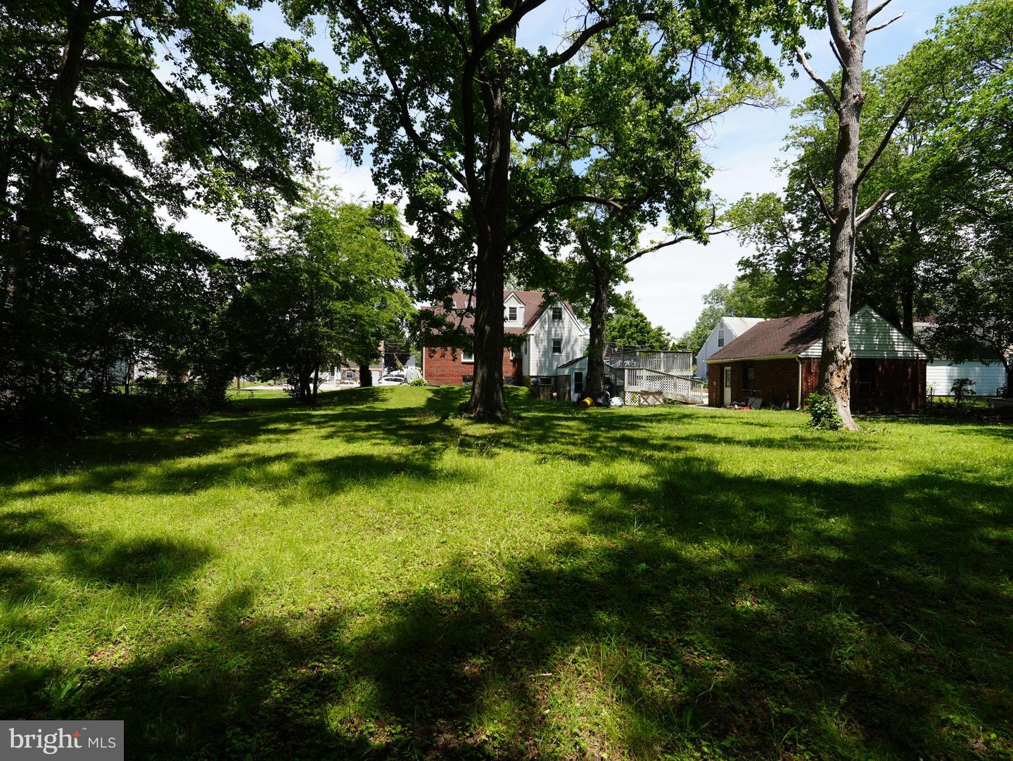 425 Yale Ave Property Photo 8