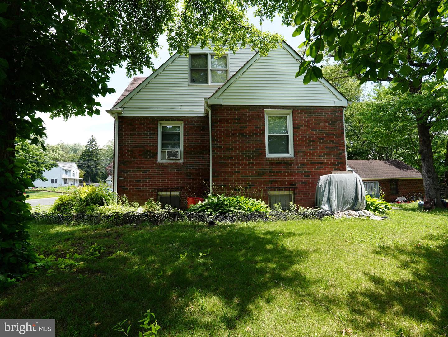 425 Yale Ave Property Photo 13