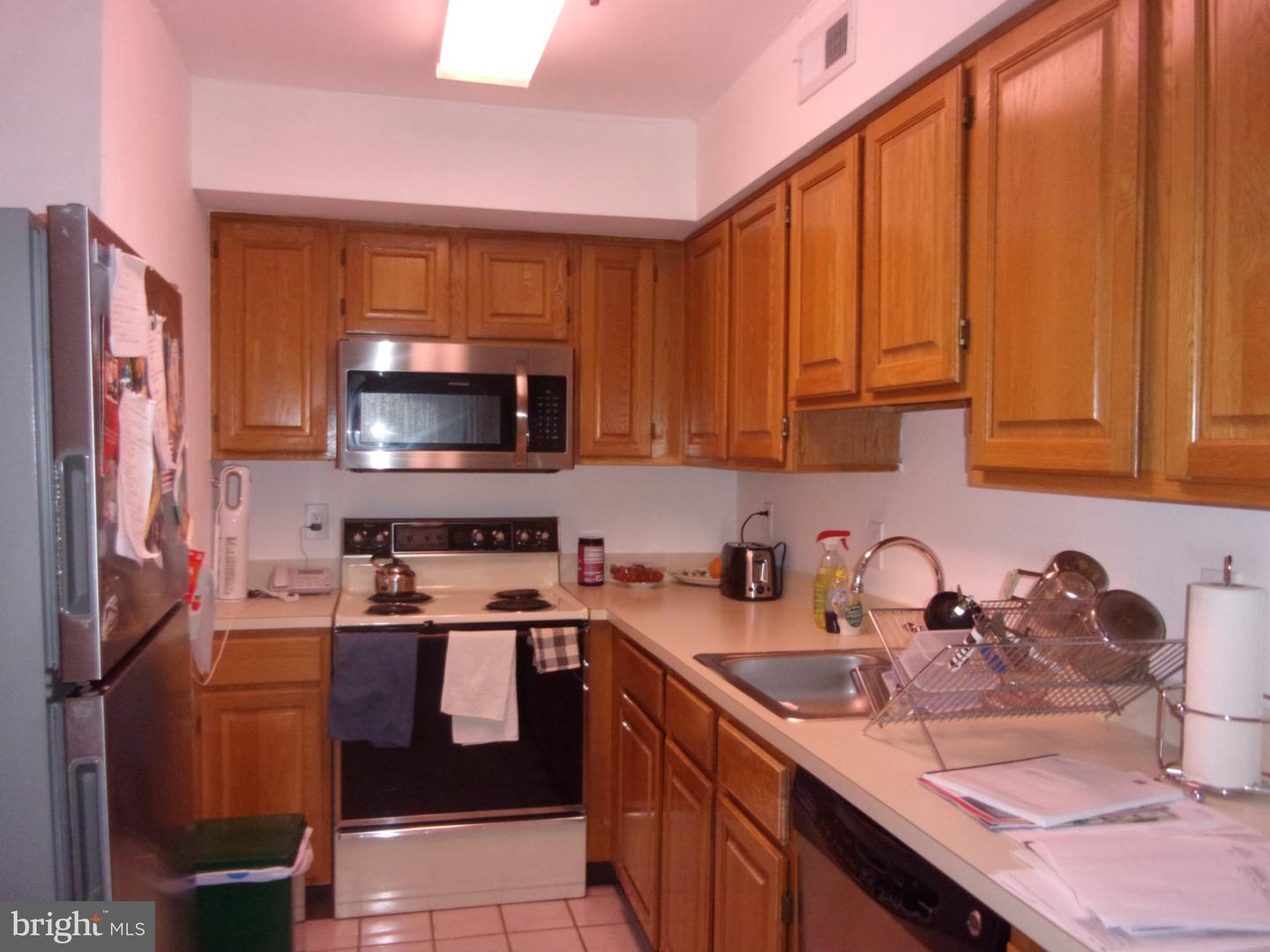 4038 Main St Property Photo 9