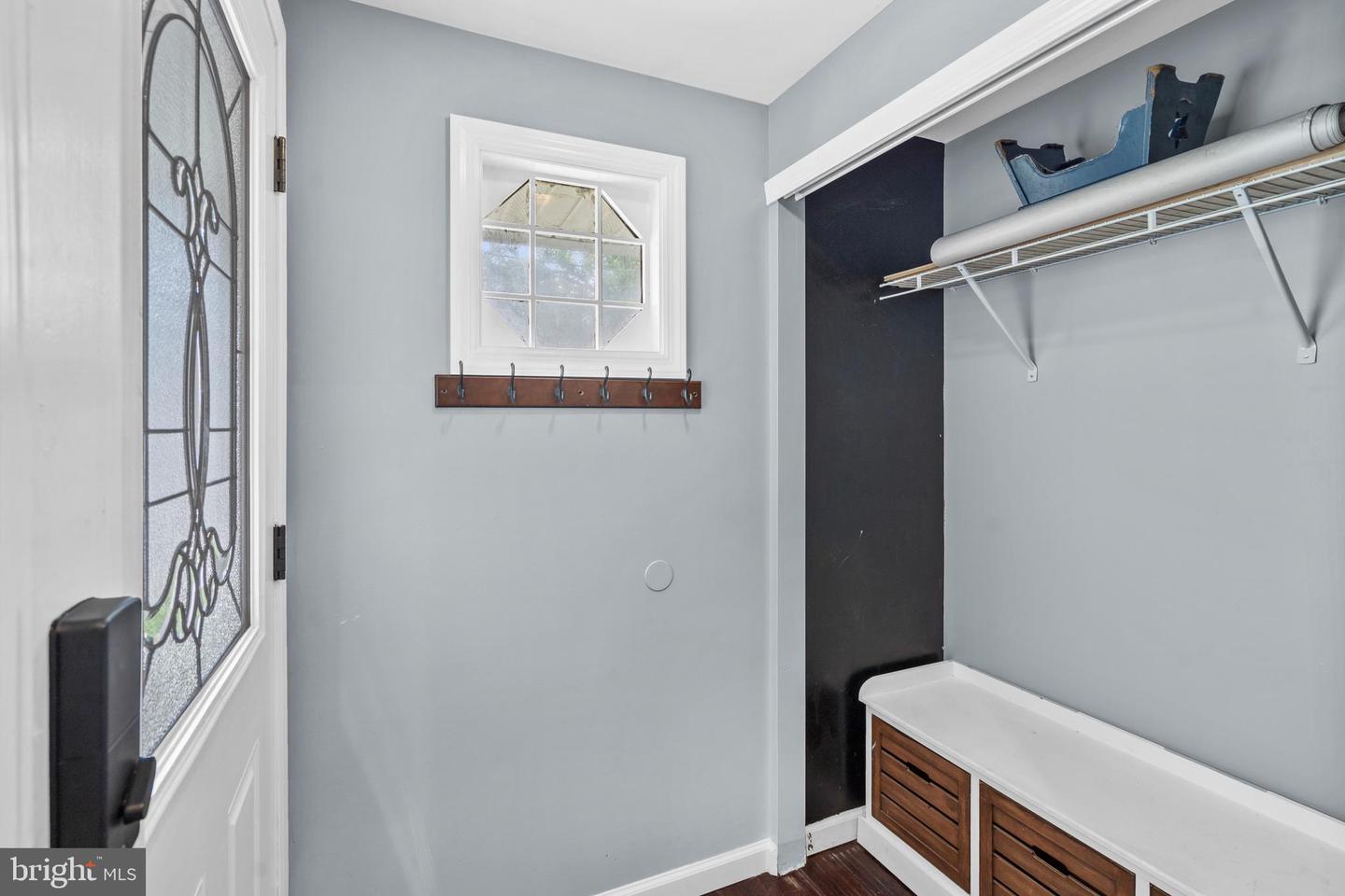 34 Richards Ave Property Photo 6