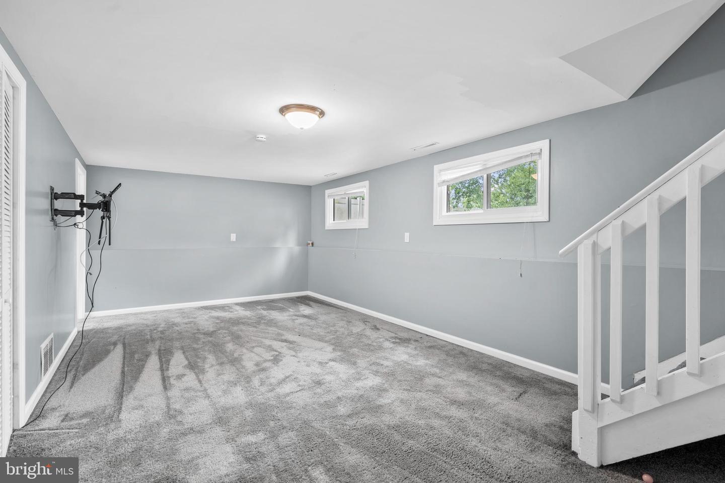 34 Richards Ave Property Photo 29