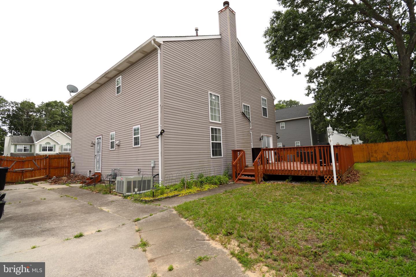 216 Franklin Ave Property Photo 23