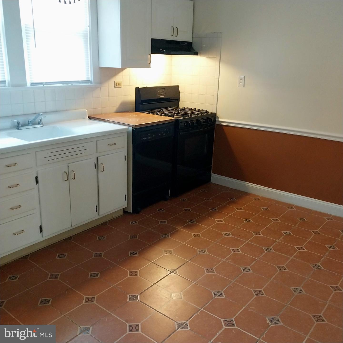 220 Linden Property Photo 5