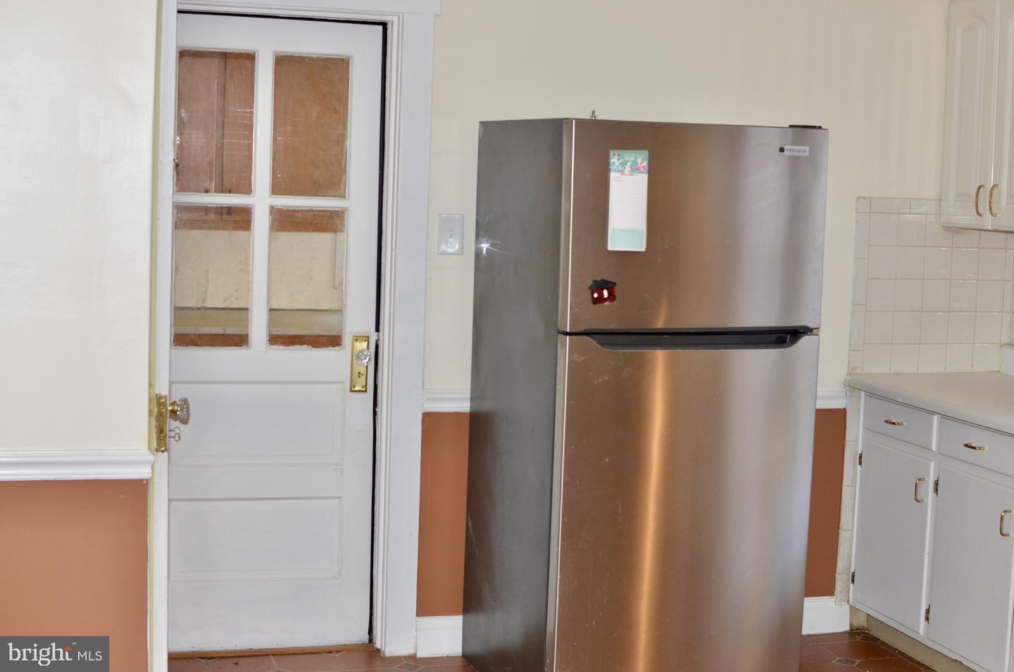 220 Linden Property Photo 7