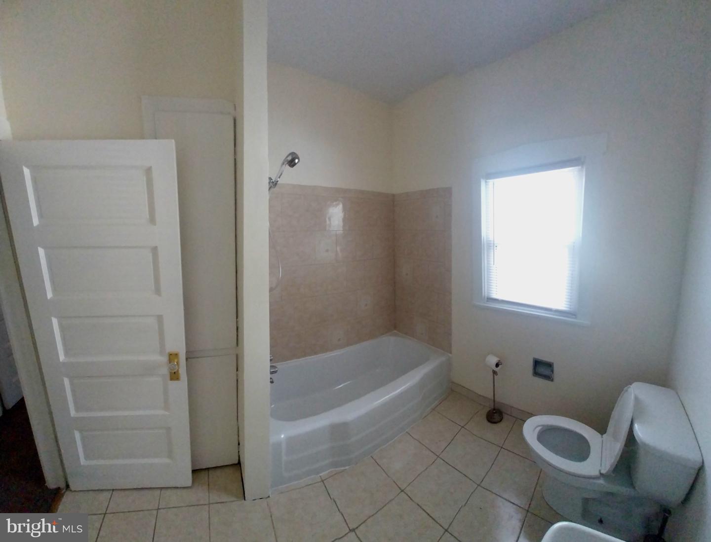 220 Linden Property Photo 10