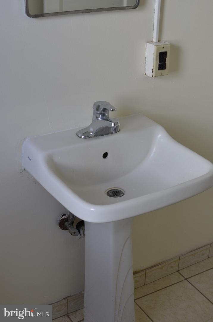 220 Linden Property Photo 14