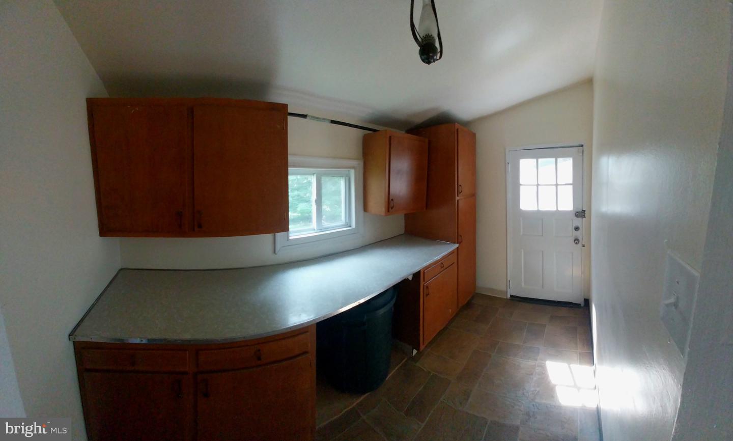 220 Linden Property Photo 24