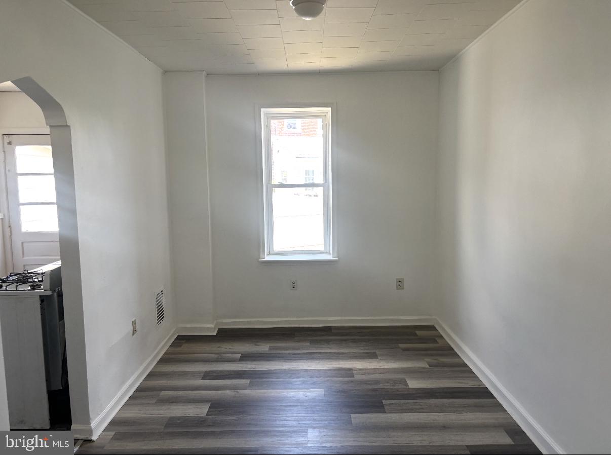 513 Bergen St Property Photo 3