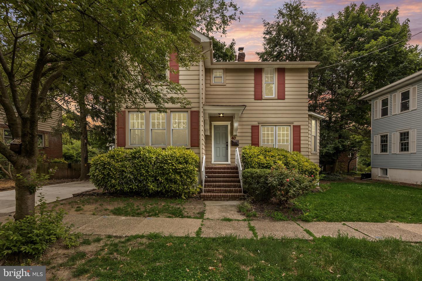 40 MYRTLE AVE