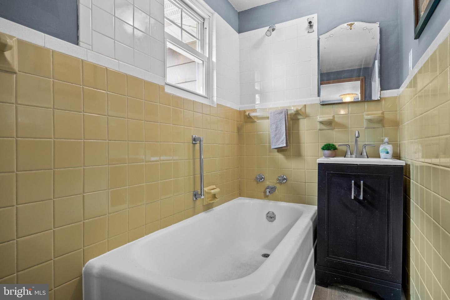 40 Myrtle Ave Property Photo 25