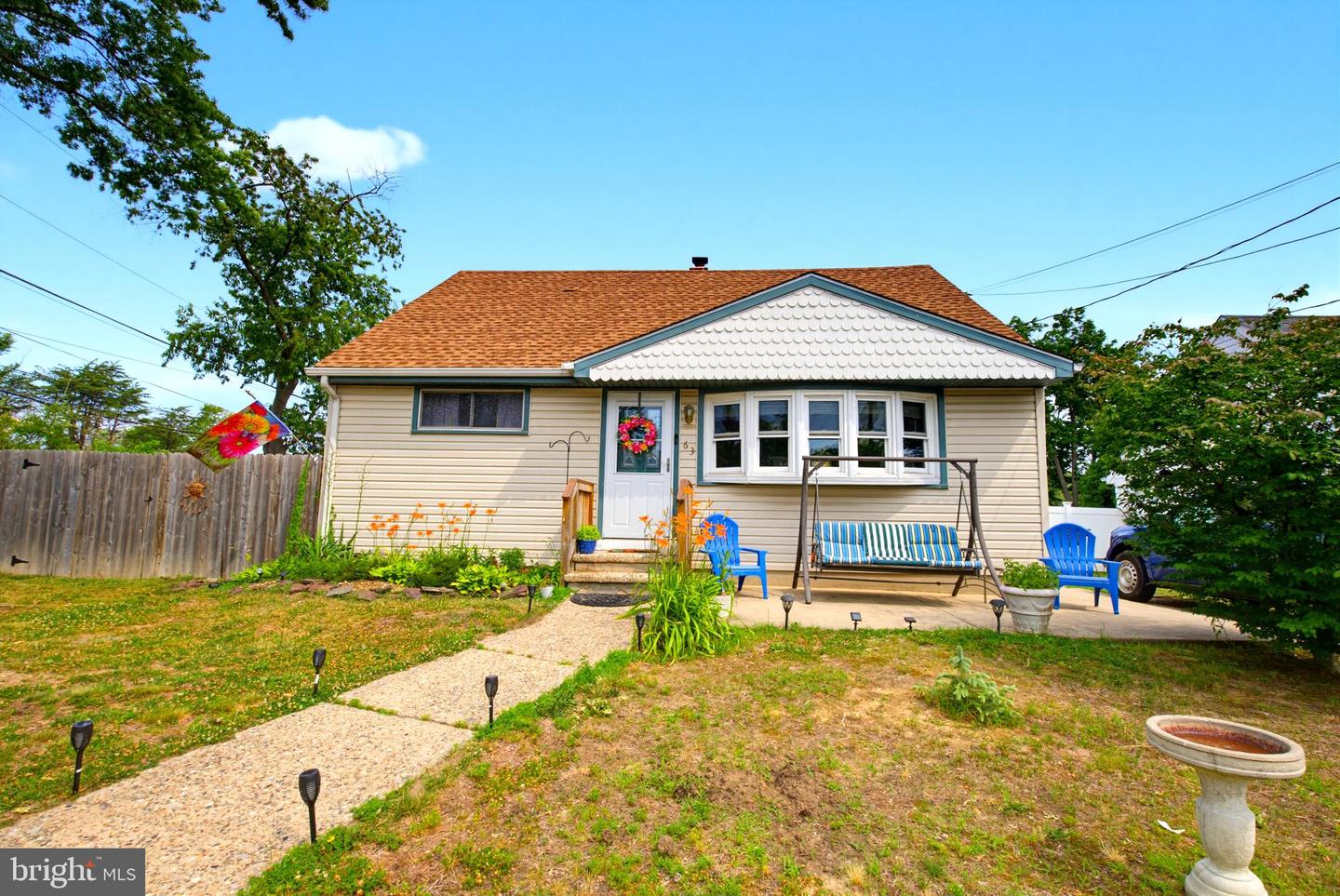 63 Linden Ave Property Photo 1