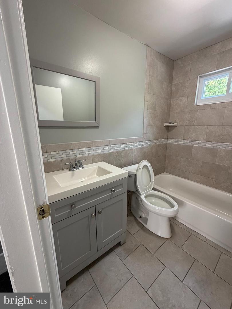 227 Cedar Ave Property Photo 11