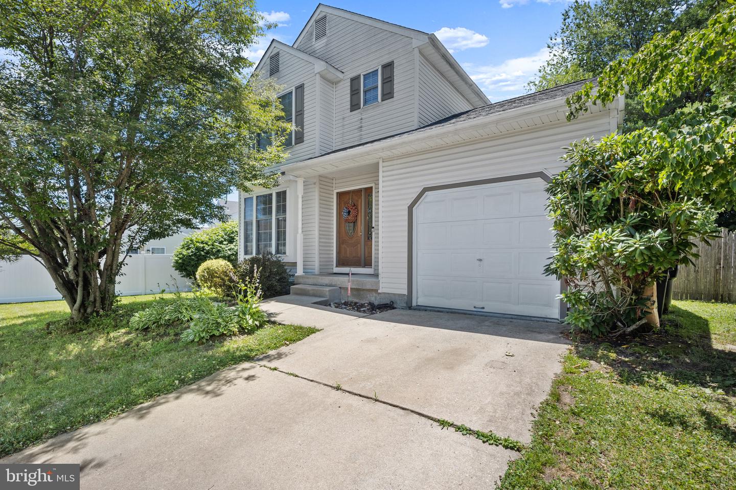64 Oakton Dr Property Photo 1