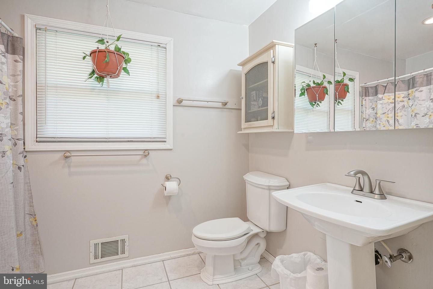 110 Haddon Ave Property Photo 6