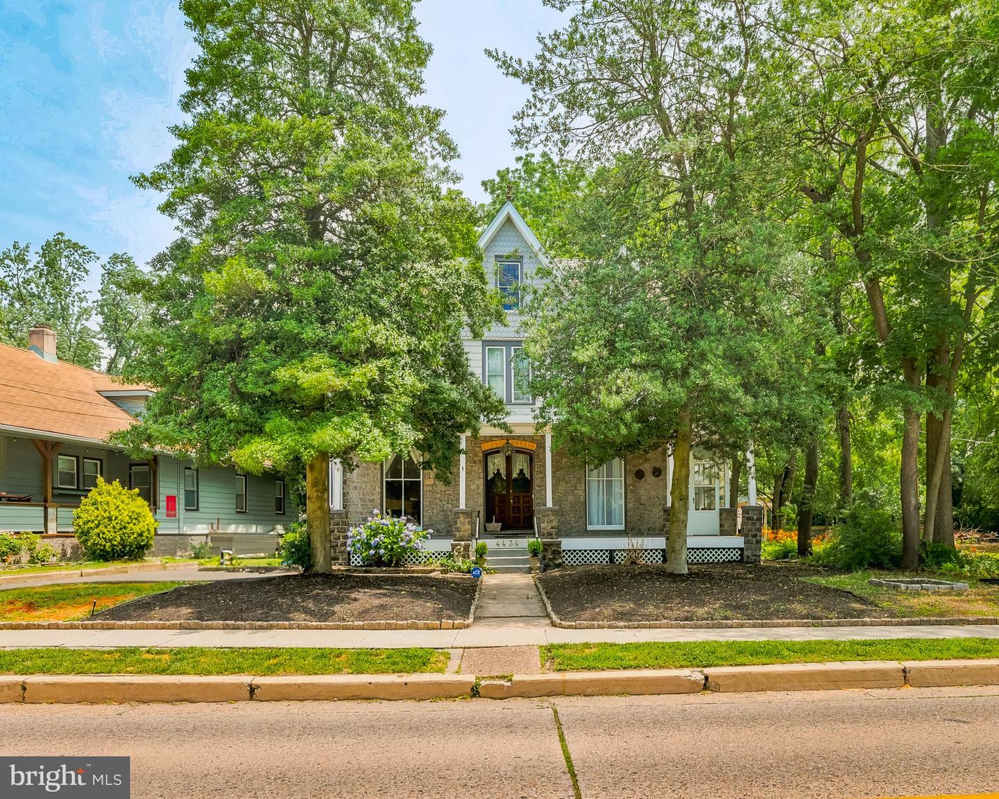 4434 COVE RD Property Photo 1