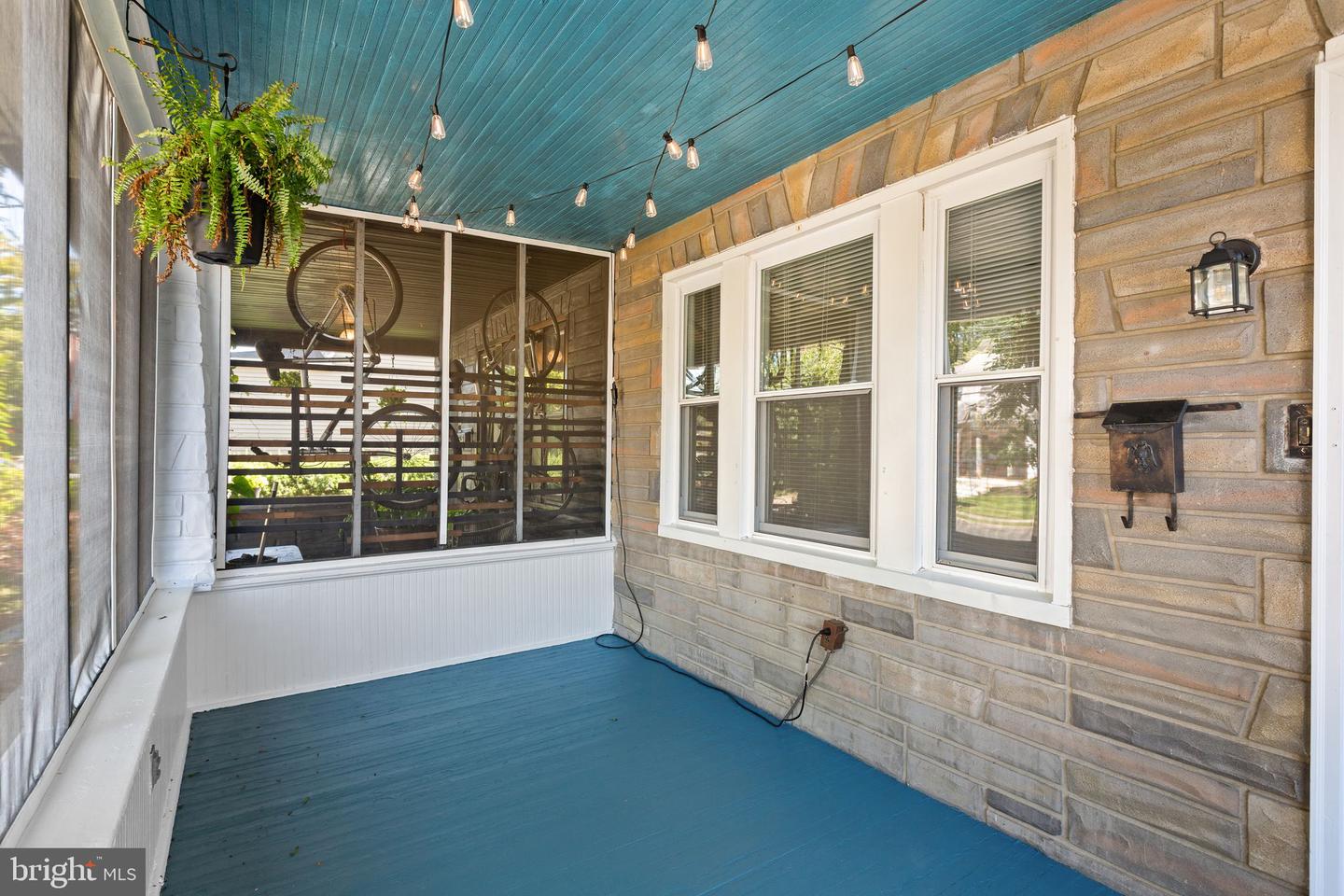 118 W Pine St Property Photo 3