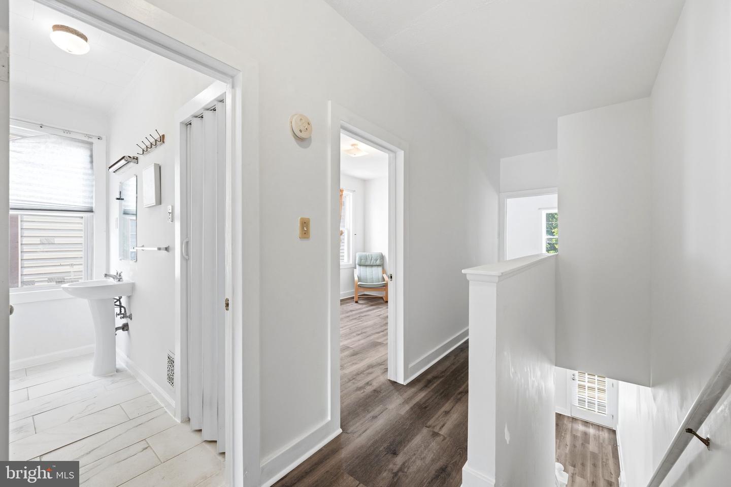 330 Somerset St Property Photo 16