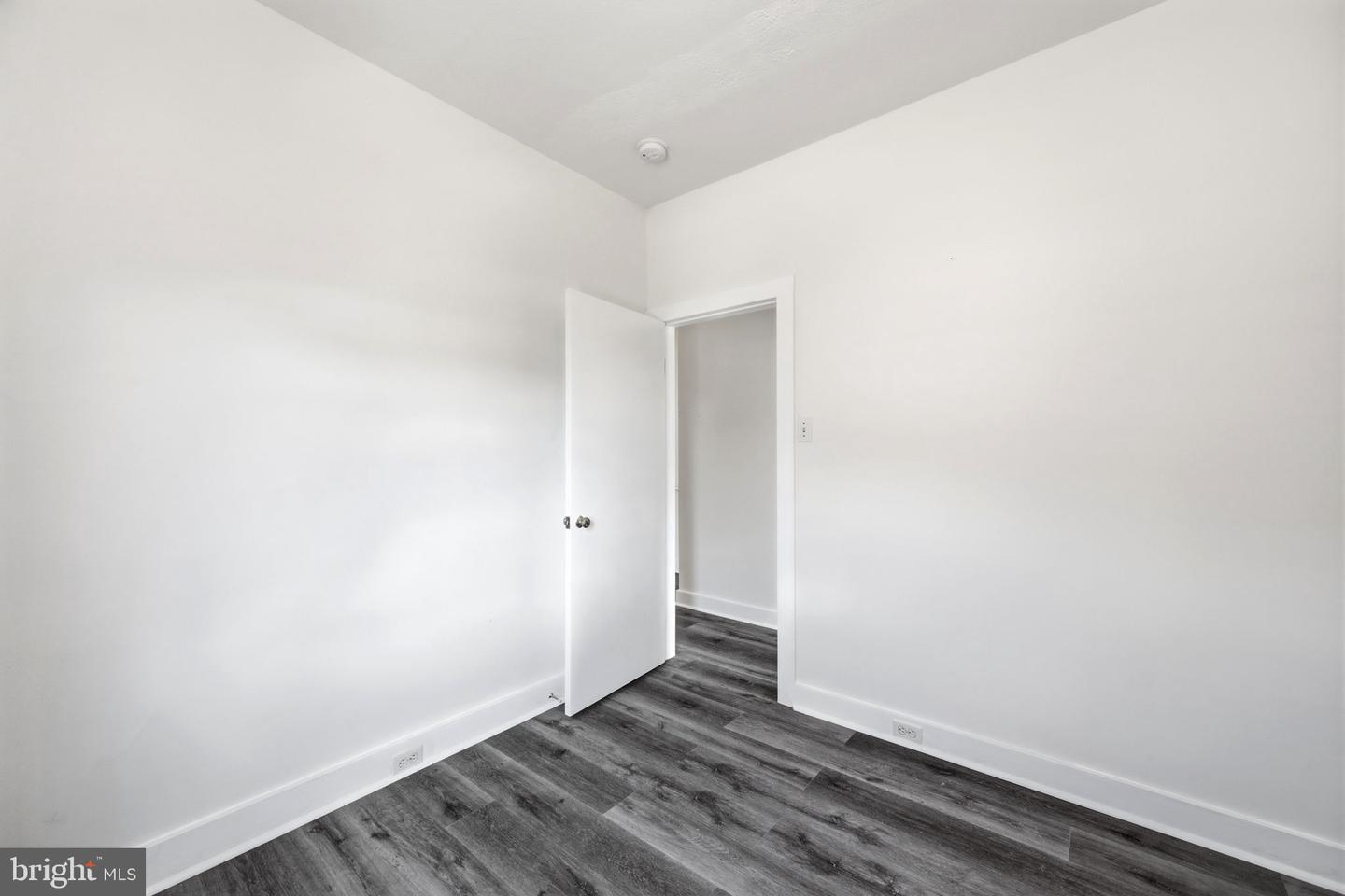 330 Somerset St Property Photo 31