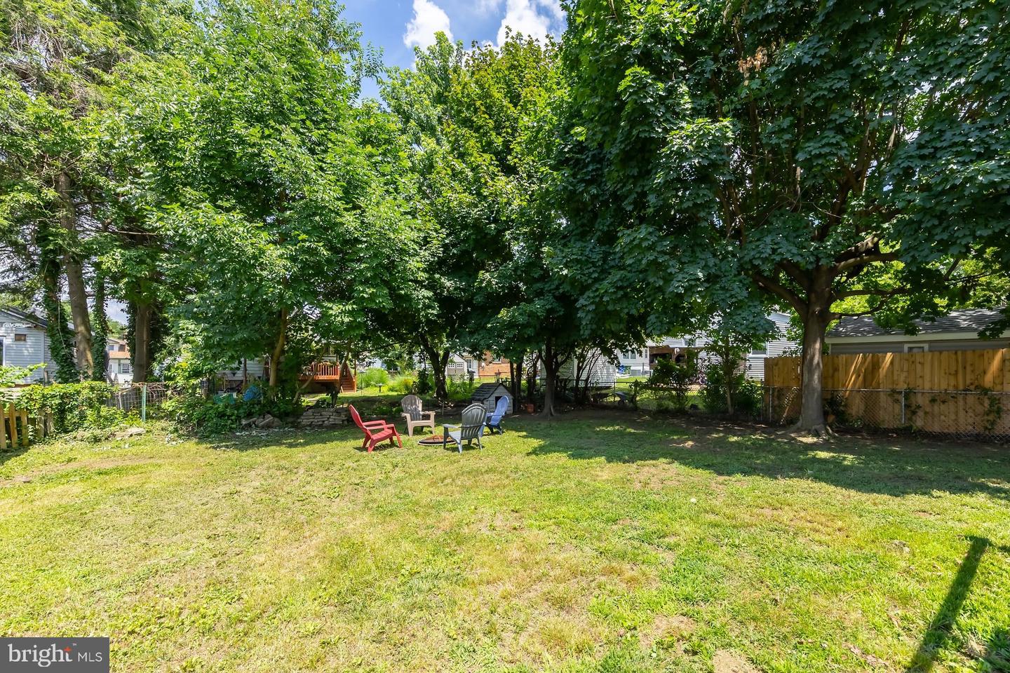 100 Linderman Ave Property Photo 4