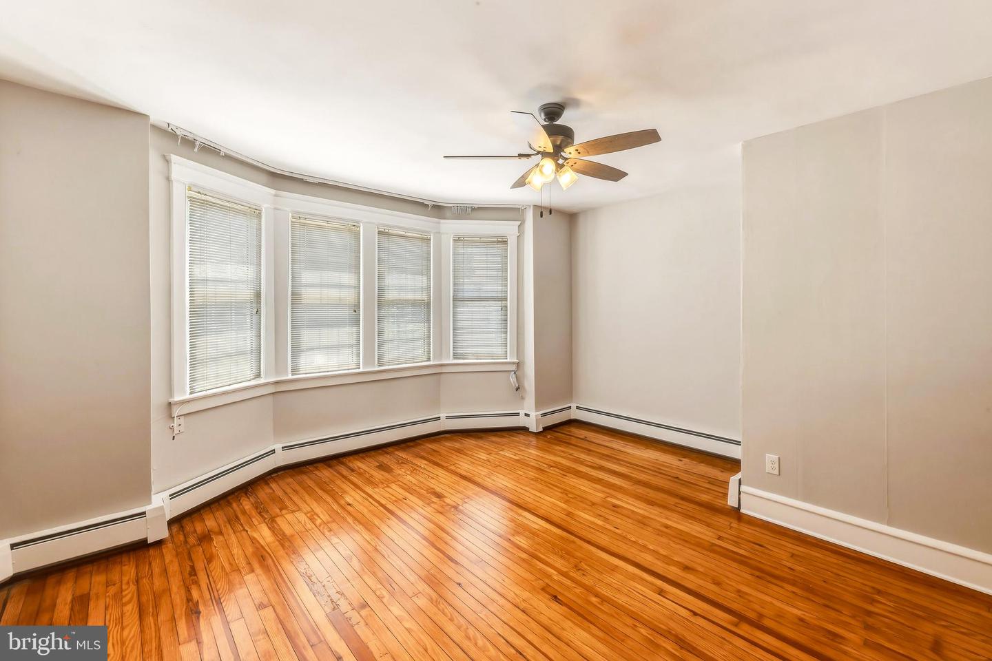 47 E Kings Hwy Property Photo 16