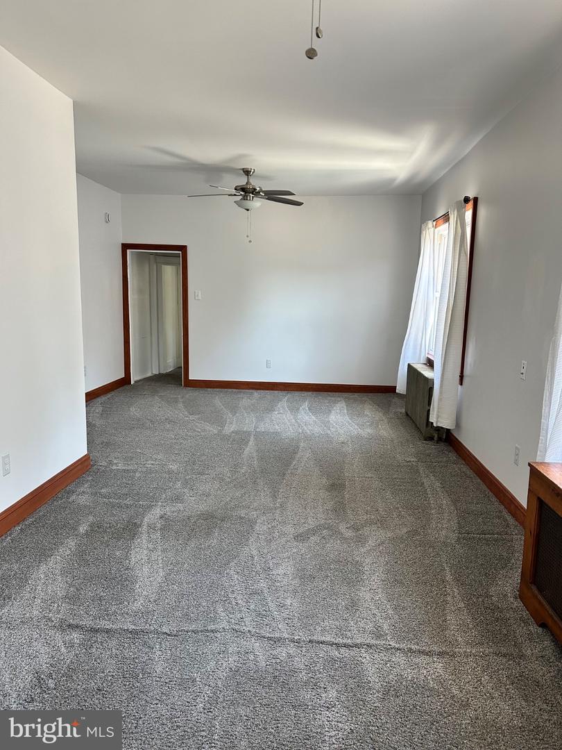 29-29 E Gloucester Pike #b Property Photo 2