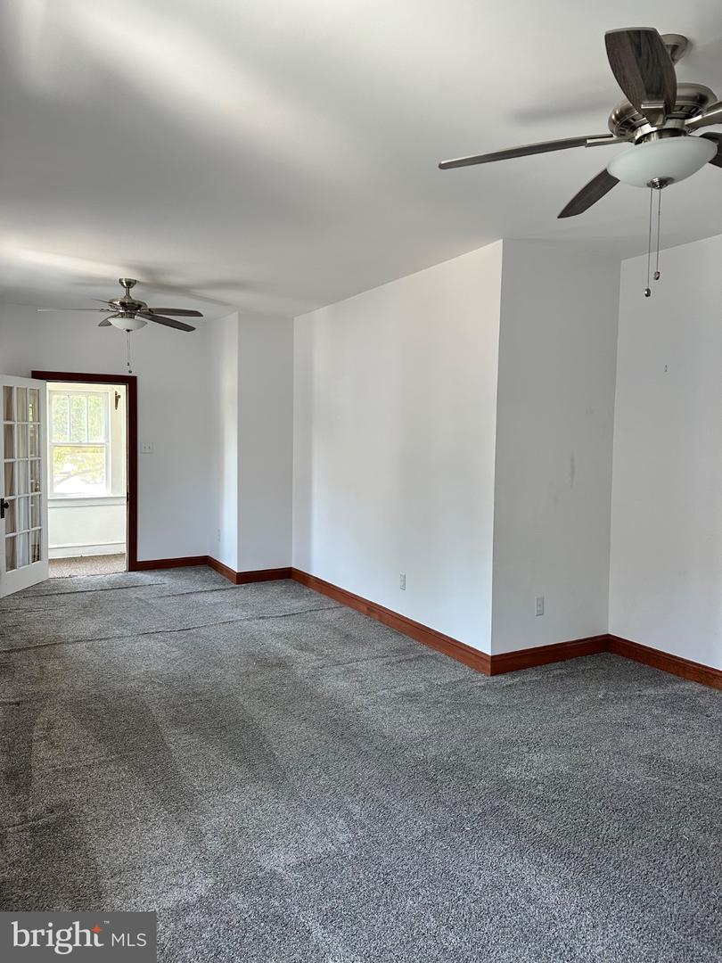 29-29 E Gloucester Pike #b Property Photo 5