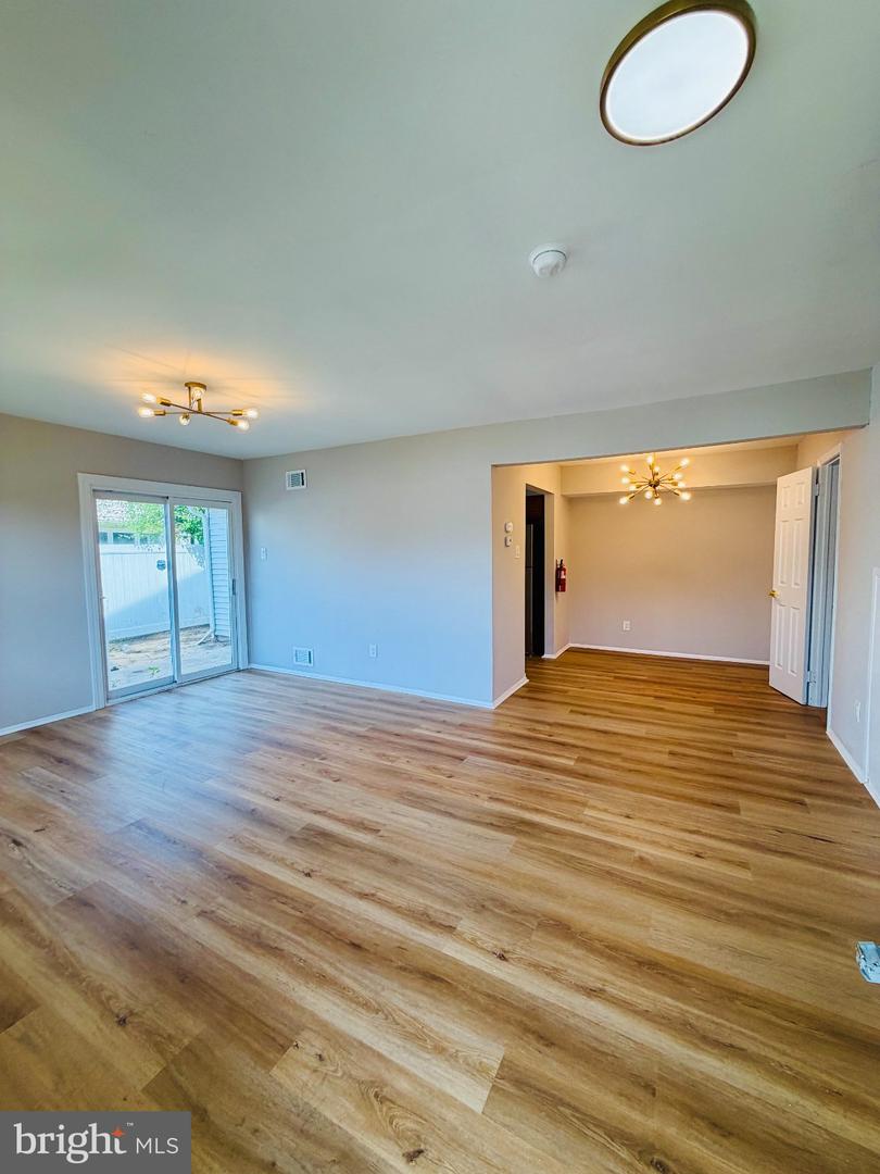 1 Logan Ct Property Photo 5