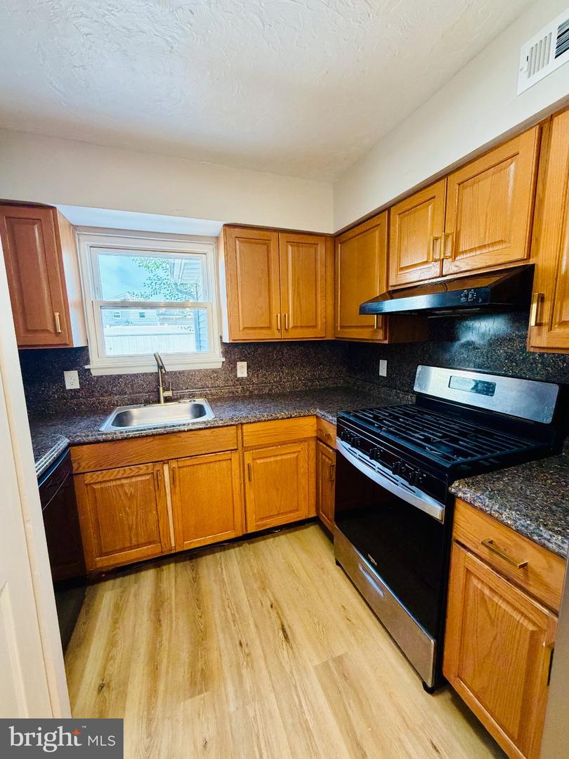 1 Logan Ct Property Photo 11