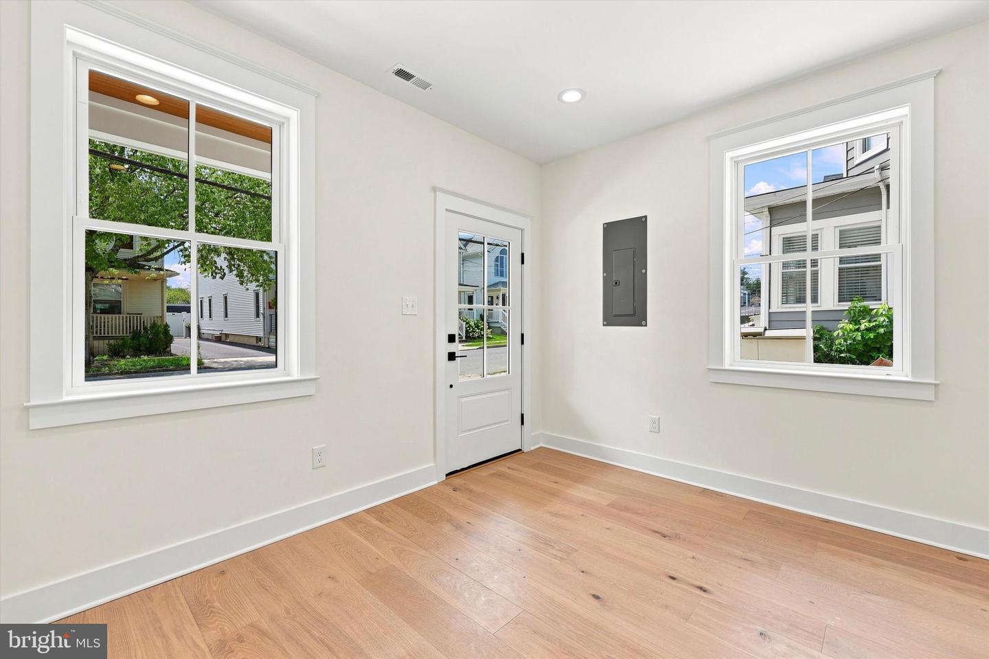 25 Wilkins Ave Property Photo 5