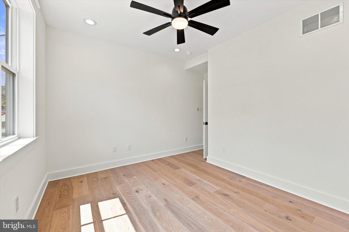 25 Wilkins Ave Property Photo 19
