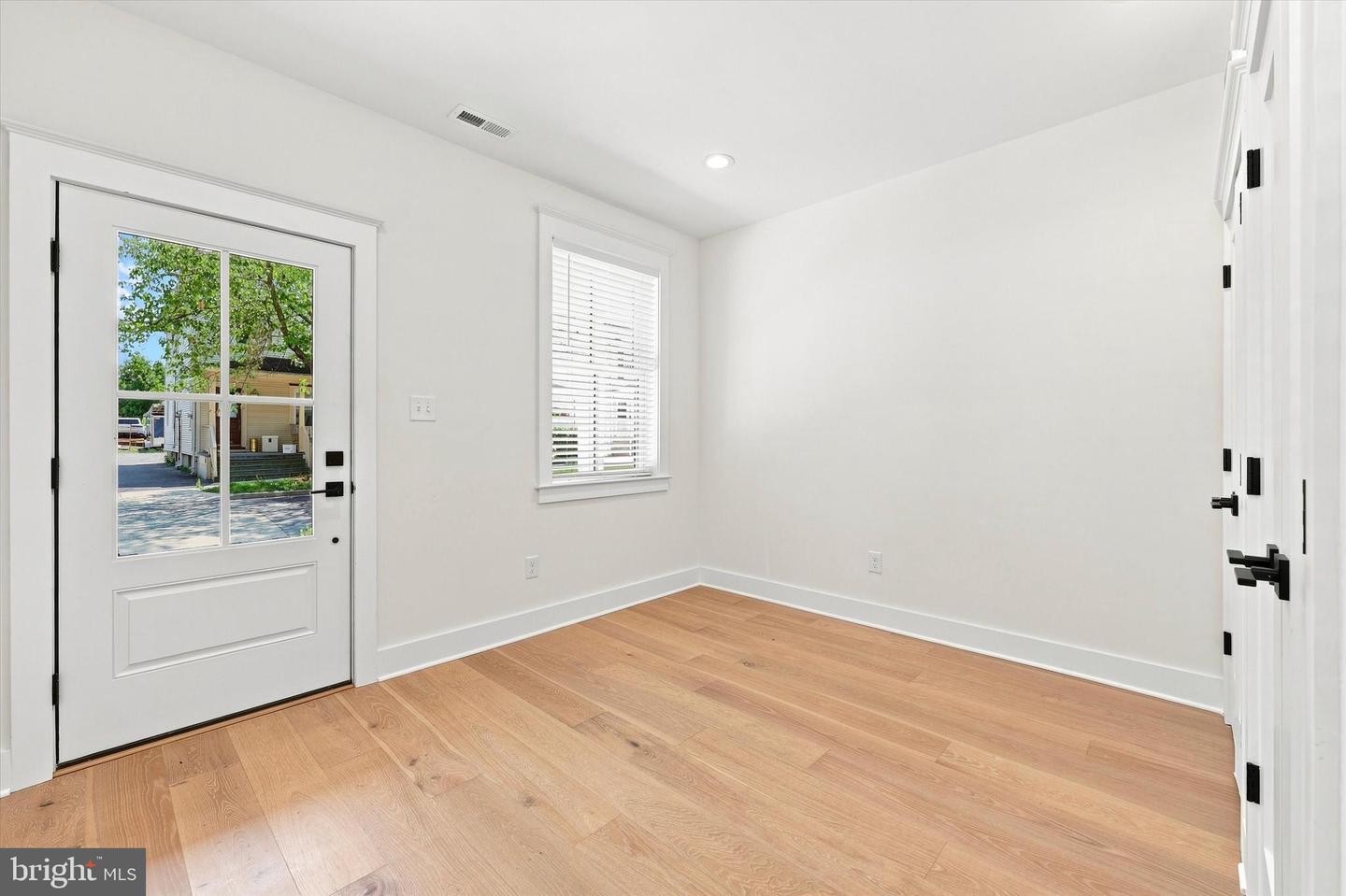 27 Wilkins Ave Property Photo 6