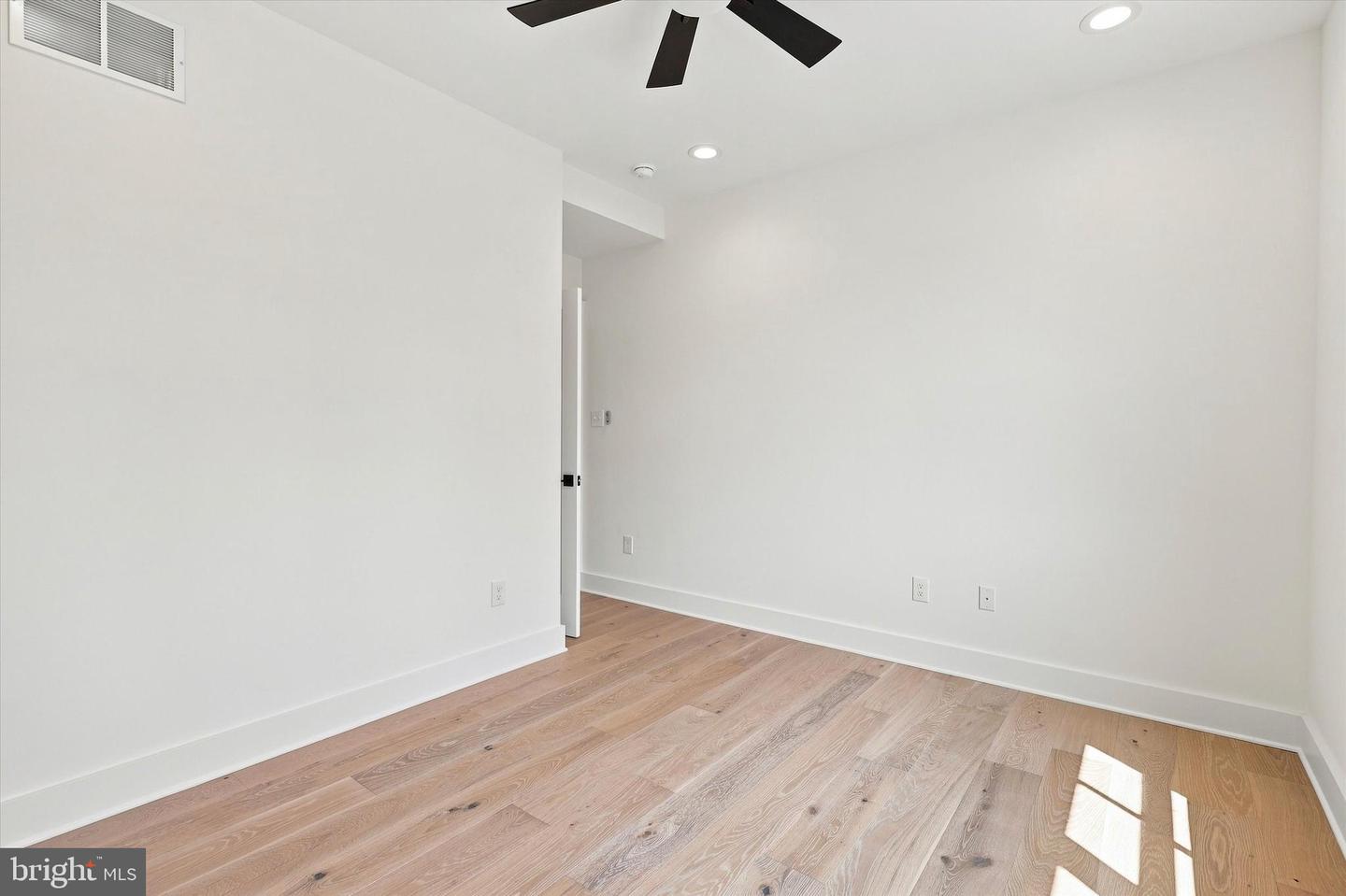27 Wilkins Ave Property Photo 19